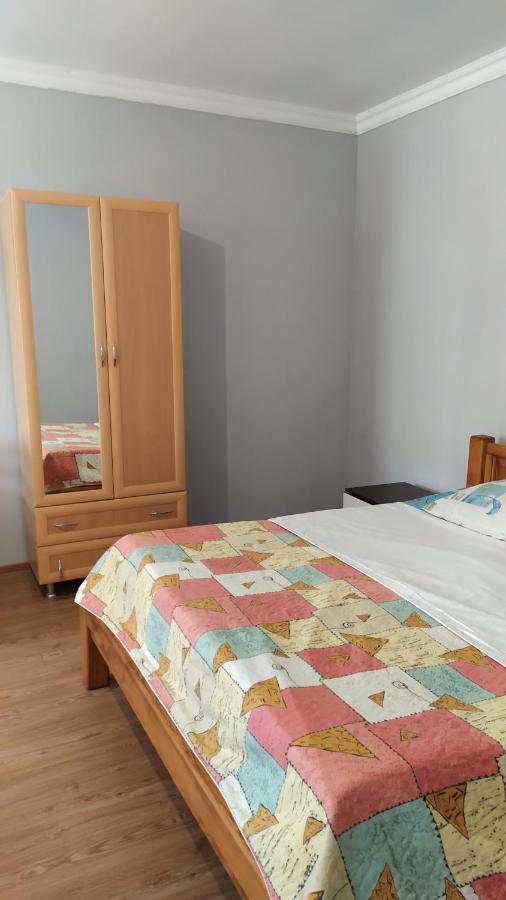 غاغرا Guesthouse Mira المظهر الخارجي الصورة