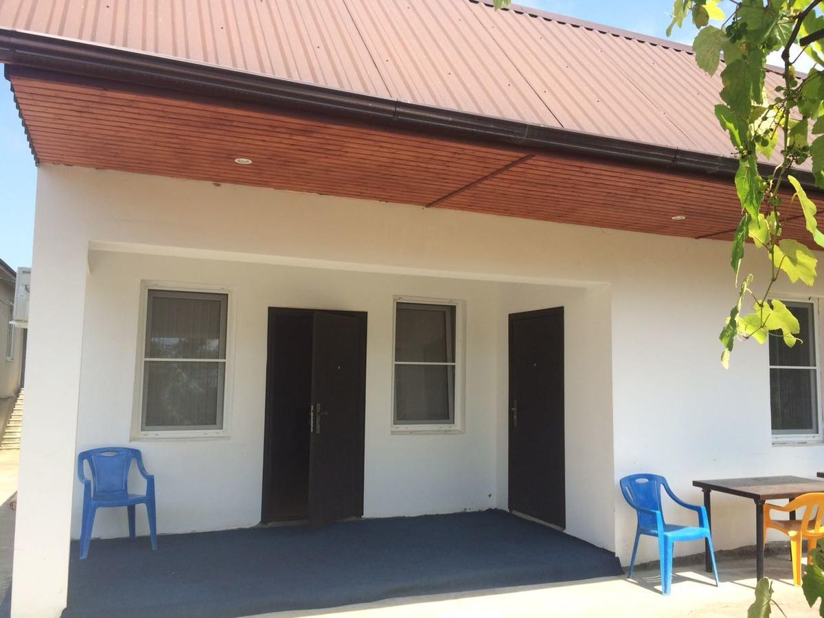 غاغرا Guesthouse Mira المظهر الخارجي الصورة